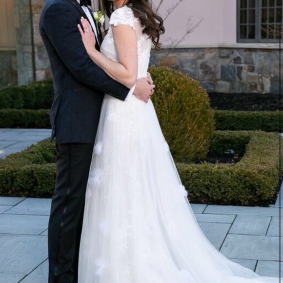 Marchesa Zoey SP2018 Wedding Dress - Picture 3 of 6